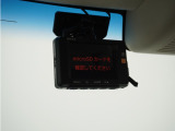 ◆前後ドライブレコーダー付き◆映像・音声などを記録する自動車用の装置です。もしもの事故の際の記録はもちろん、旅行の際の思い出としてドライブの映像を楽しむことができます。