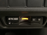 ハンドルの右下にETC2.0がついています。高速道路の料金所の通過も楽々です!。 カードの取り出しもしやすい場所についています。