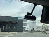 もう無くてはならない、ドライブレコーダーが搭載済みです!あおり運転等の抑制にもなりますし、万が一の時もこれでバッチリ確認できます!