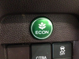 ★ECONスイッチ★ エコドライブを加速しよう!スイッチをONにすると、運転の仕方によるロスを抑え込み燃費をよくするようクルマが頑張ります(*^ー^*)燃費向上にチャレンジ♪