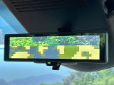 【インテリジェントルームミラー】後席の大きな荷物や同乗者で後方が確認しづらい時でも安心!カメラが撮影した車両後方の映像をルームミラー内に表示。クリアな視界で状況の確認が可能です!