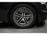 メルセデスの認定中古車「サーティファイドカー」では、万一お車が故障した場合も、ご購入後1年間もしくは2年間※は走行距離にかかわらずメルセデス・ベンツ正規サービスネットワークで無料修理いたします