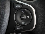 【アダプティブクルーズコントロール】予め設定した車速内でクルマが自動的に加減速。前走車との適切な車間距離を維持しながら追従走行します。【LKAS】車線維持支援システムでステアリング操作を支援。
