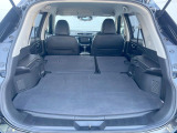 後席を格納すると、これだけの広さが!シーンに合わせたシートアレンジで、大きな荷物も積むことが出来ます♪