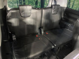 3列目シートはもちろん状態良好☆大人でもゆったりと座って頂けますので、大人数でのお出かけもラクラクです♪ご家族で、気の知れた仲間で、ドライブに行くのが楽しみですね♪
