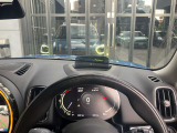 弊社お客様より頂いた下取車やデモカーが在庫の殆どを占めています。車の経歴や整備記録が分かり、ご安心してお車をお選び頂ける正規ディーラーならではのラインナップでございます。