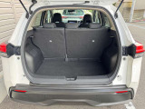【ラゲッジスペース】シートがそのままの状態でもお荷物が載せられて便利です(*^^*)