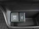 便利なUSBジャック&12V電源ソケットも付いています☆周辺機器の充電にご利用頂けます☆