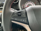 テレビや音楽等の音量調節が簡単に操作できる、便利なステアリングスイッチ付き車です。ハンドル部分で簡単に操作できるので、前方から視線を逸らすことなく運転が出来、大変便利です◎