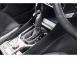 使いやすい位置にあるシフトノブですので、ギアチャンジなどの操作がとってもしやすいです♪