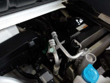 シート下エンジン搭載部も高品質カー洗浄技術「まるまるクリン」実施済みです!