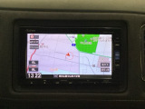 ナビゲーションはフルセグTV対応のGathers純正メモリーナビを搭載しています。Bluetoothオーディオ機能がありますので、スマートフォンなどの音楽も再生できます。