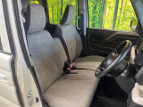 運転席シート廻りは使用感も少なく、良好な状態となっています。丁寧に使われていたことがよくわかりますね。
