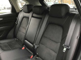 ☆後部座席シート廻り☆ ☆リアシートも快適な乗り心地☆シ-トの乗り心地が良く、旅行など長距離運転にも向いています。