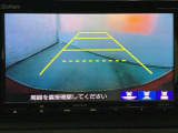 バックでの車庫入れも安心です! リアカメラが付いているバックモニター付のナビを装備しております。操作線もついており距離感も画面から確認できます。