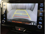 バックガイドモニターで、後方を確認しながら安心して駐車することができます。運転初心者も熟練者も必須の機能ですよ!
