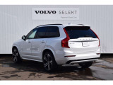 ◆バック/万が一を考え、安全性を重視する方に選ばれているVOLVO車。ドアを開閉するとその重み・厚みに驚くはず