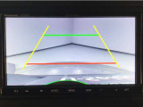 【バックカメラ】運転が苦手な方も車庫入れラクラクです!ギアをリバースに入れれば自動的に切り換わりますので、面倒な操作は不要です♪狭い駐車場もお車を傷つけず安心ですね!