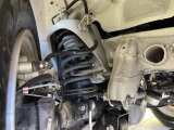 お車を安心してお乗りいただく為には、足回りの定期点検が欠かせません。サービスサポート(有償保証)では無料点検もご提供しており、安心のカーライフをお過ごしいただけるサポート体制が整っています。