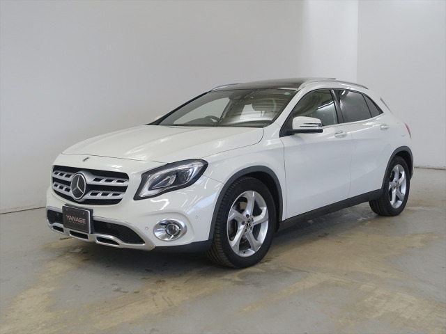 GLAクラスGLA220 4マチック 4WD