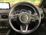 【純正革巻きステアリング】上質な革を使用することで、手にしっかり馴染みとても運転しやすいハンドルです♪