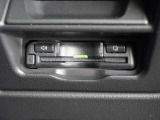 埋め込みタイプのETC。車のデザインと一体となった収納型タイプ。※再セットアップのお申込および再セットアップ料金は別途必要になります。