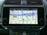 大画面の純正メモリーナビ付きなので遠方へのドライブも快適ですよ♪