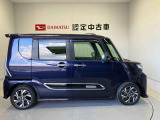 車両右側面からの写真になり。車をご覧になりたい時はお気軽に最寄りの店舗へご相談下さい。