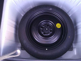 スペアタイヤ付いています!