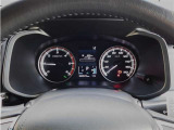 視認性が高く高級感のある自発光式メーター。走行距離は40572Km(入荷時)