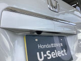 リアカメラがついていますが、当社のホンダ純正のナビを装着すると、使えるようになります。ご相談ください。