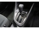 従来のATに比べ変速ショックの少ないCVT。シフトの操作はAT車と同じです。