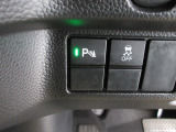 パーキングセンサーや横滑りを防ぐVSA等のスイッチ類は運転席の右側、手の届きやすい位置にあります。