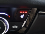 シートヒーター装備付き車!!座席に埋め込まれた電熱線によりシートを暖めることが出来る装備で、温められたシートは、寒い冬には最適です!!