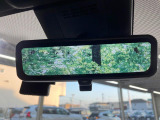 【デジタルインナーミラー】後席の大きな荷物や同乗者で後方が確認しづらい時でも安心!カメラが撮影した車両後方の映像をルームミラー内に表示。クリアな視界で状況の確認が可能です!
