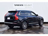 ◆バック/万が一を考え、安全性を重視する方に選ばれているVOLVO車。ドアを開閉するとその重み・厚みに驚くはず