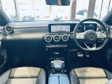 CLAクラス CLA200d AMGライン 本革シート サンルーフ