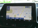 純正ナビを装備しております。 お出かけに大変便利です。