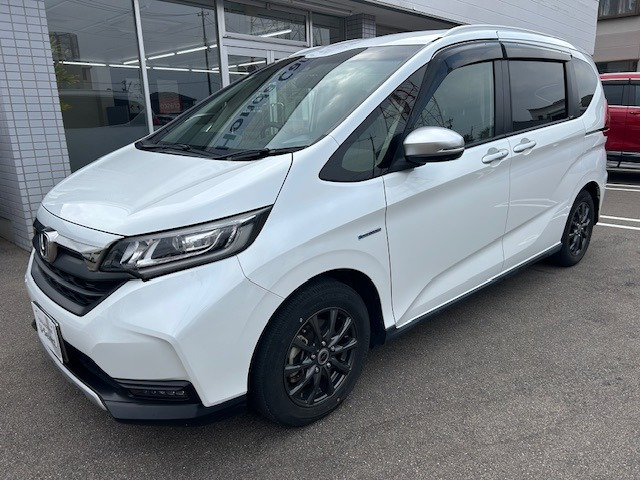 フリード+1.5 ハイブリッド クロスター ホンダセンシング