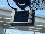 【ドライブレコーダー】映像・音声などの運転中の記録を残します。事故などを起こした起こされた時の証拠になりえますので、もしも時でも安心ですね。