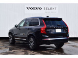◆バック/万が一を考え、安全性を重視する方に選ばれているVOLVO車。ドアを開閉するとその重み・厚みに驚くはず
