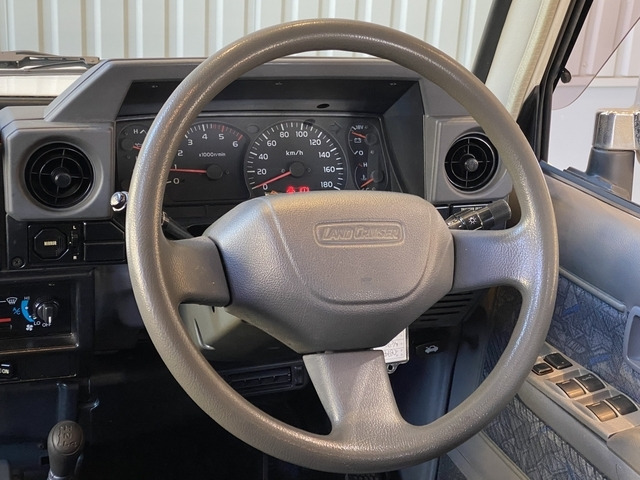 トヨタ ランドクルーザー70 4.2 ZX ディーゼル 4WD の中古車詳細