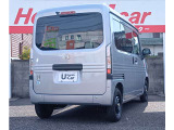 安全性と大開口テールゲートを両立するための縦型リアコンビネーションランプです!
