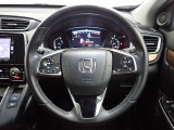 ハンドル左側にはオーディオ操作が出来るオーディオリモートコントロールスイッチ、右側にはHonda SENSINGとオートクルーズコントロールのスイッチを装備!長距離運転や高速道路の運転では大活躍です!