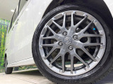 【純正15インチアルミホイール】外観にマッチした純正アルミホイールを装着しております。各種社外アルミホイールや、スタッドレスタイヤも取扱いしております。是非ご相談ください♪