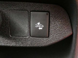 【PCS(プリクラッシュセーフティーシステム】・・・進路上の車両を前方センサーで検出し、衝突の可能性が高いと判断したときに、警報やブレーキ力制御により運転者の衝突回避操作を補助します。
