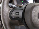 オーディオコントロールスイッチ付き!ハンドルを握ったままチャンネルや音量の調整が可能です。見た目以上に運転していると便利な機能なんですよ。