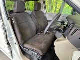 運転席シート廻りは使用感も少なく、良好な状態となっています。丁寧に使われていたことがよくわかりますね。