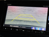 バックカメラが装備されており、後方の安全確認はもちろんのこと狭い場所での駐車や雨の日・夜間など視界の悪いコンディションでのストレスの軽減にもなります!