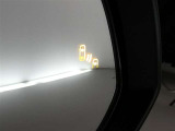 &rdquo;隣の車線を走る車両をレーダーで検知し、ドアミラーでは確認しにくい後側方エリアに存在する車両に加えて、急接近してくる車両も検知します。車両を検知するとドアミラーに搭載されたLEDインジケーターが点灯